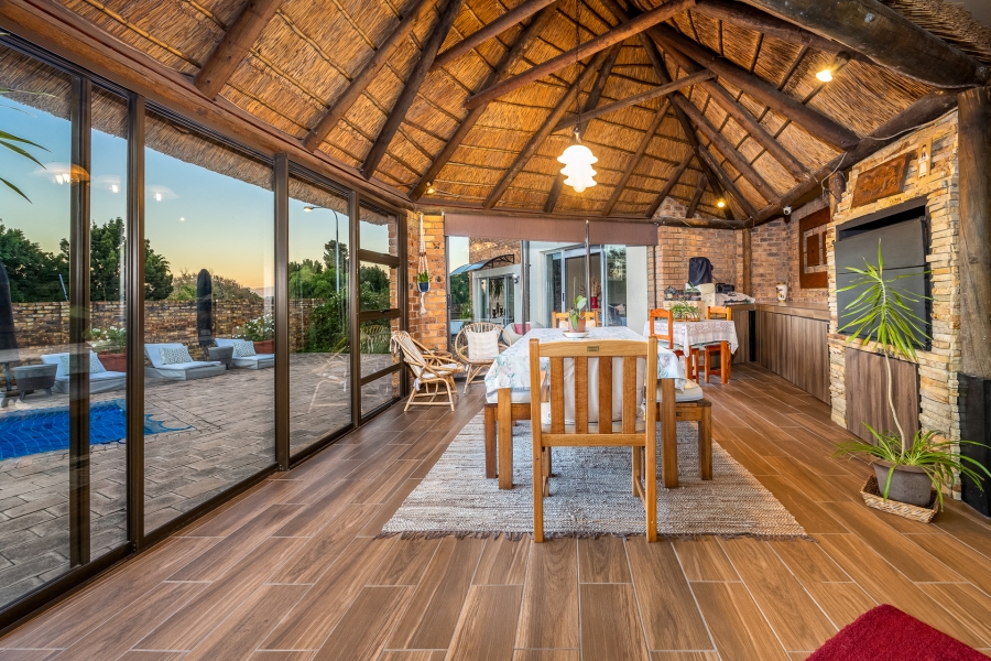 6 Bedroom Property for Sale in Eversdal Western Cape